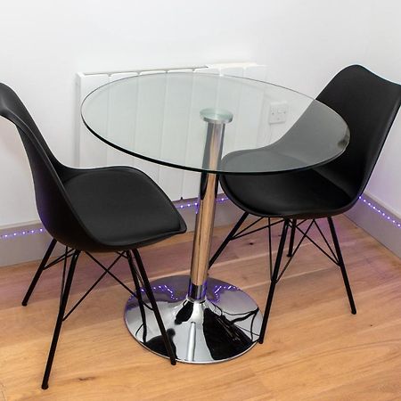 Stunning 1-Bedroom Flat In London! Eksteriør billede