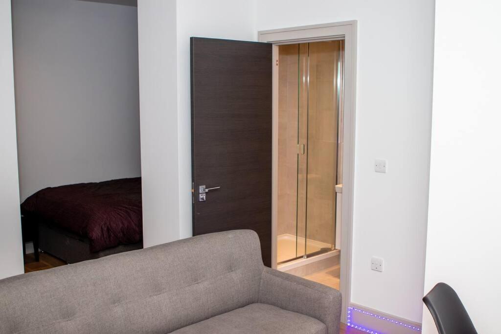 Stunning 1-Bedroom Flat In London! Eksteriør billede